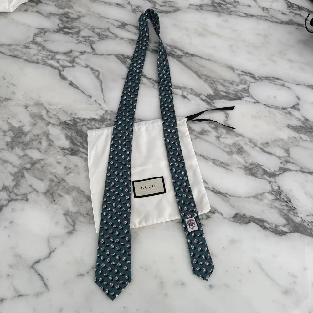 Gucci Necktie Tie 100% Silk Green Umbrella Pattern 3.2 inches New